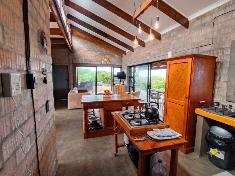 2 Bedroom Property for Sale in Cannon Rocks Eastern Cape